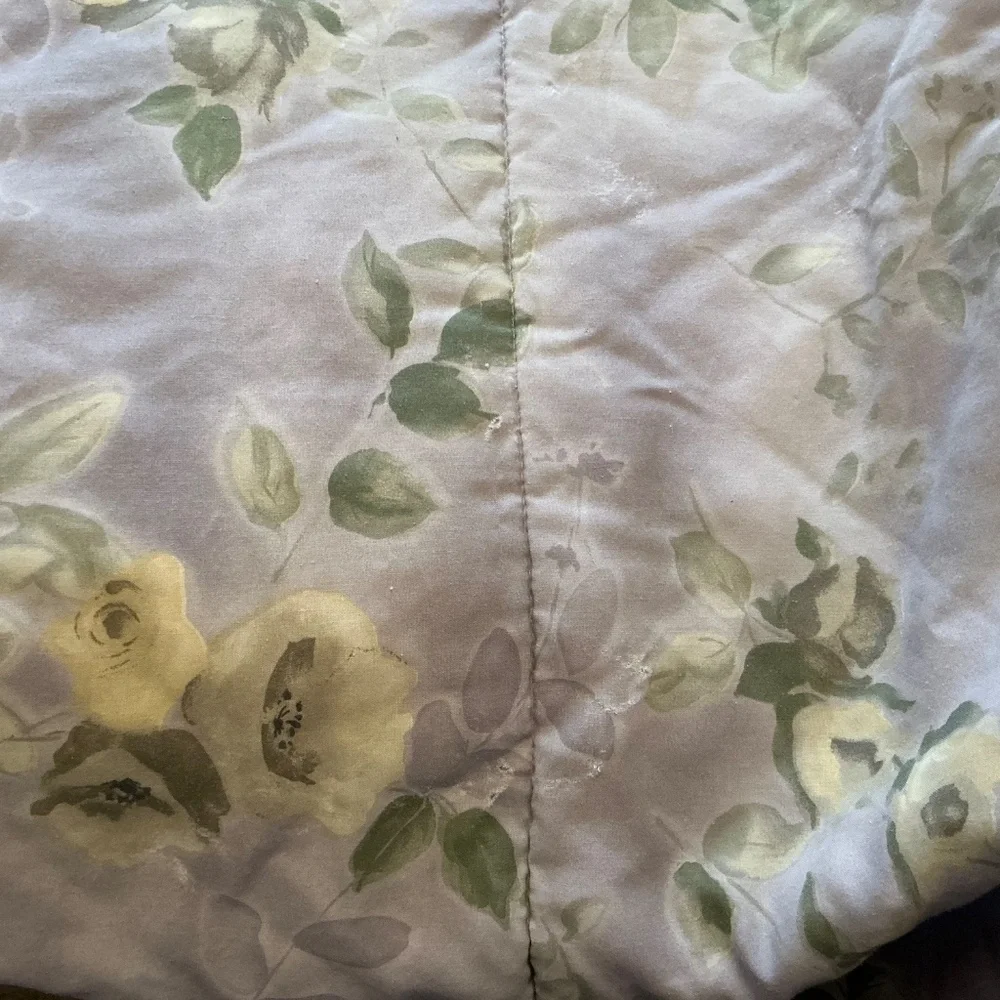 Queen Size Reversible Comforter Light Purple & Cream